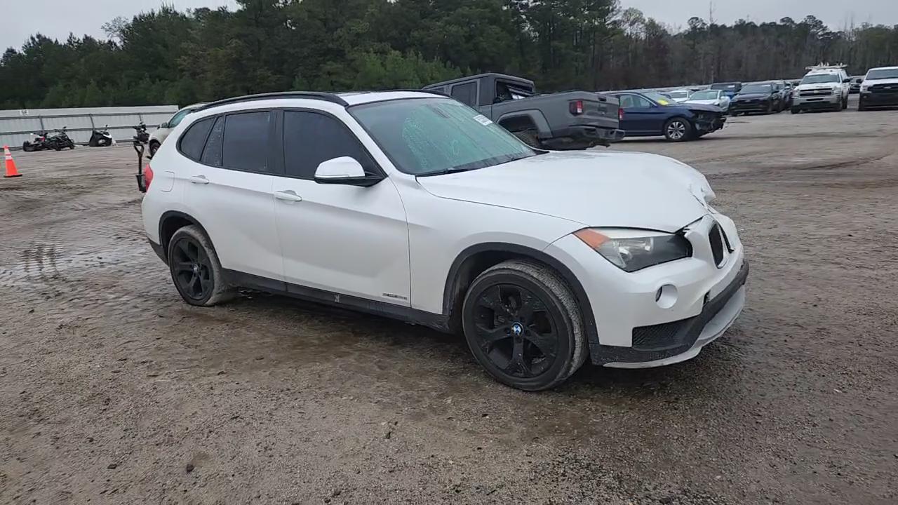 Фото: WBAVM1C52FV316922