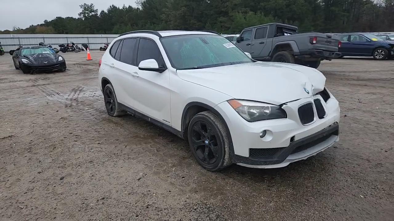 Фото: WBAVM1C52FV316922