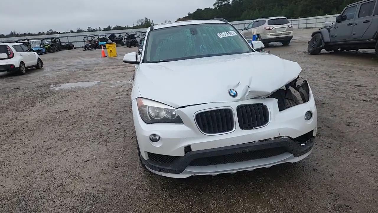 Фото: WBAVM1C52FV316922