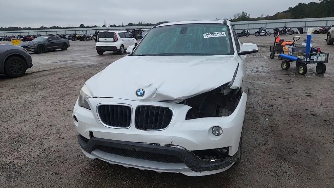 Фото: WBAVM1C52FV316922