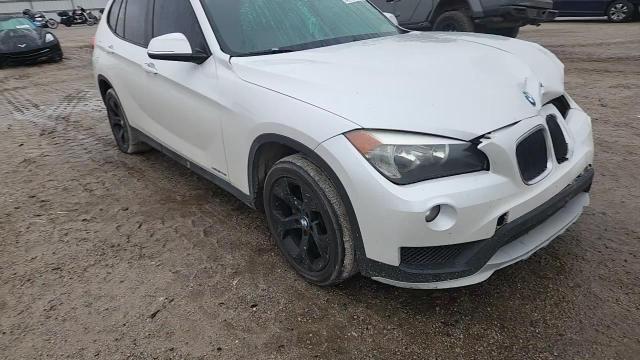 2015 BMW X1 Sdrive28I VIN: WBAVM1C52FV316922 Lot: 85398105