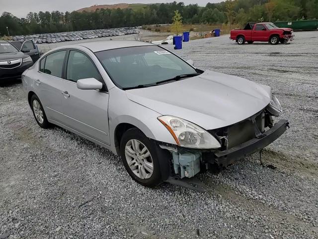 2011 Nissan Altima Base VIN: 1N4AL2AP5BC105823 Lot: 82200205