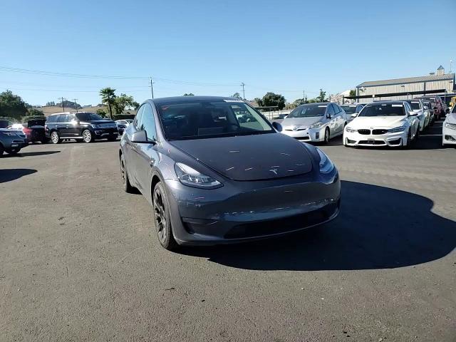 2020 Tesla Model Y VIN: 5YJYGDEE2LF058143 Lot: 90369295