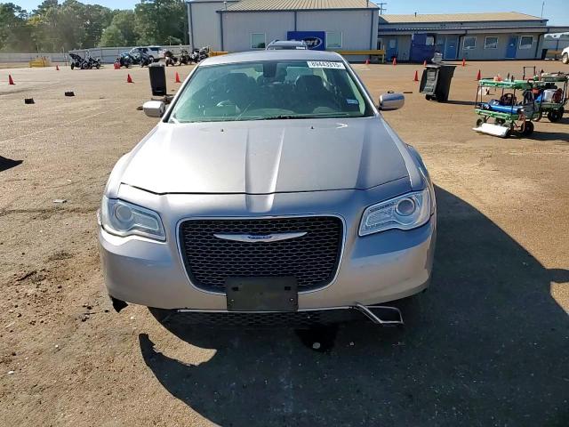 2016 Chrysler 300 Limited VIN: 2C3CCAAG4GH207927 Lot: 89443315