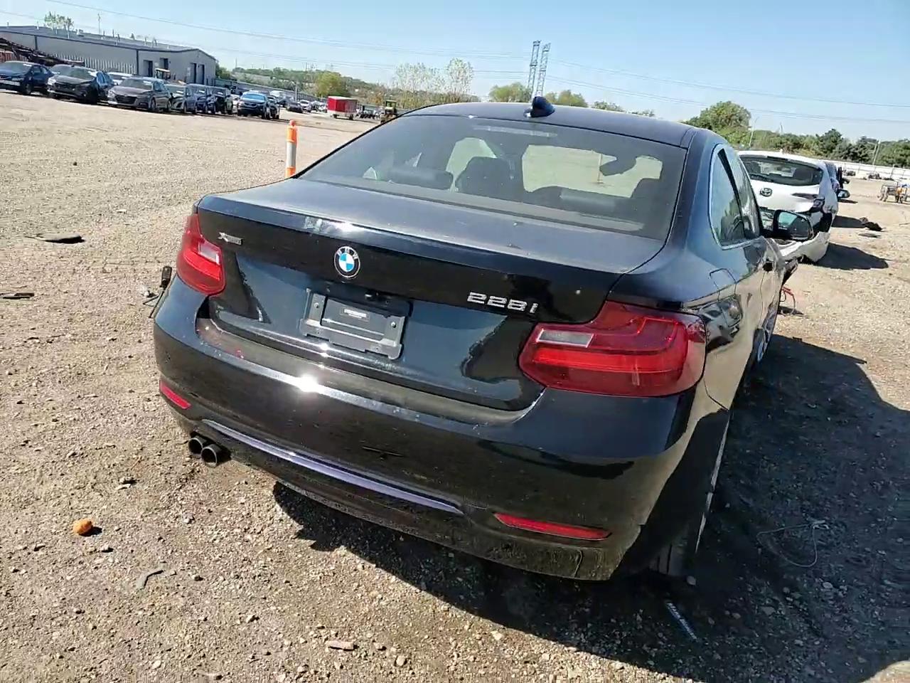 Фото: WBA1G9C59GVX97161