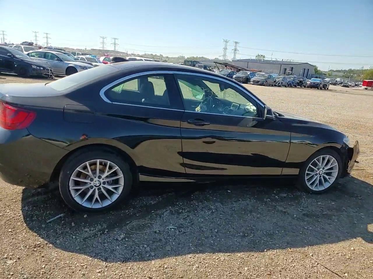 Фото: WBA1G9C59GVX97161