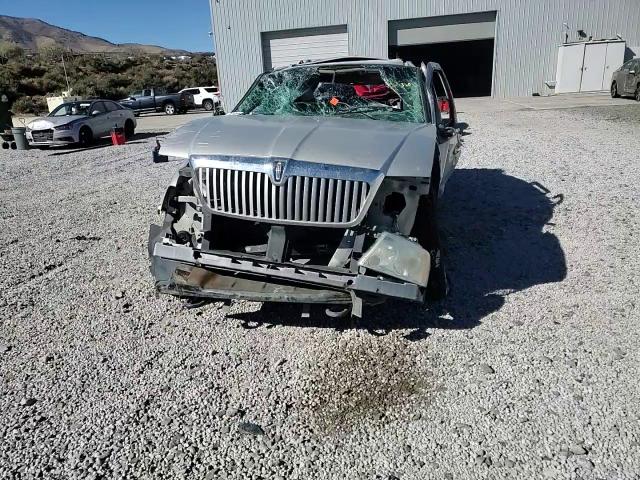 2005 Lincoln Navigator VIN: 5LMFU28515LJ09835 Lot: 82638615