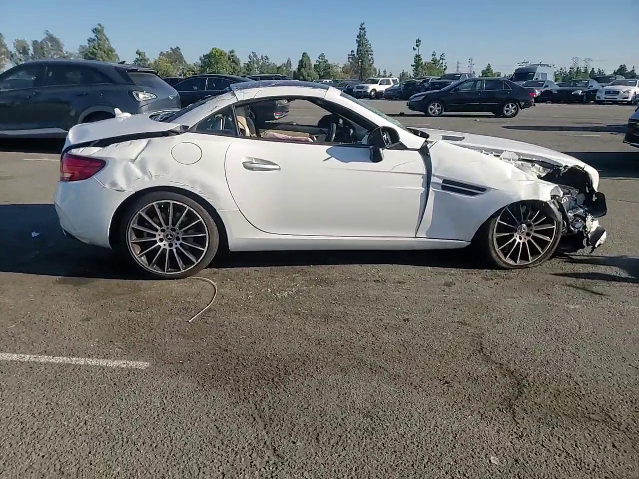 Фото: WDDPK3JA8JF150380