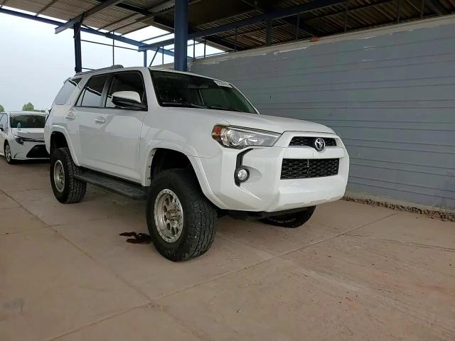 2017 Toyota 4Runner Sr5/Sr5 Premium VIN: JTEBU5JR4H5469061 Lot: 82392415