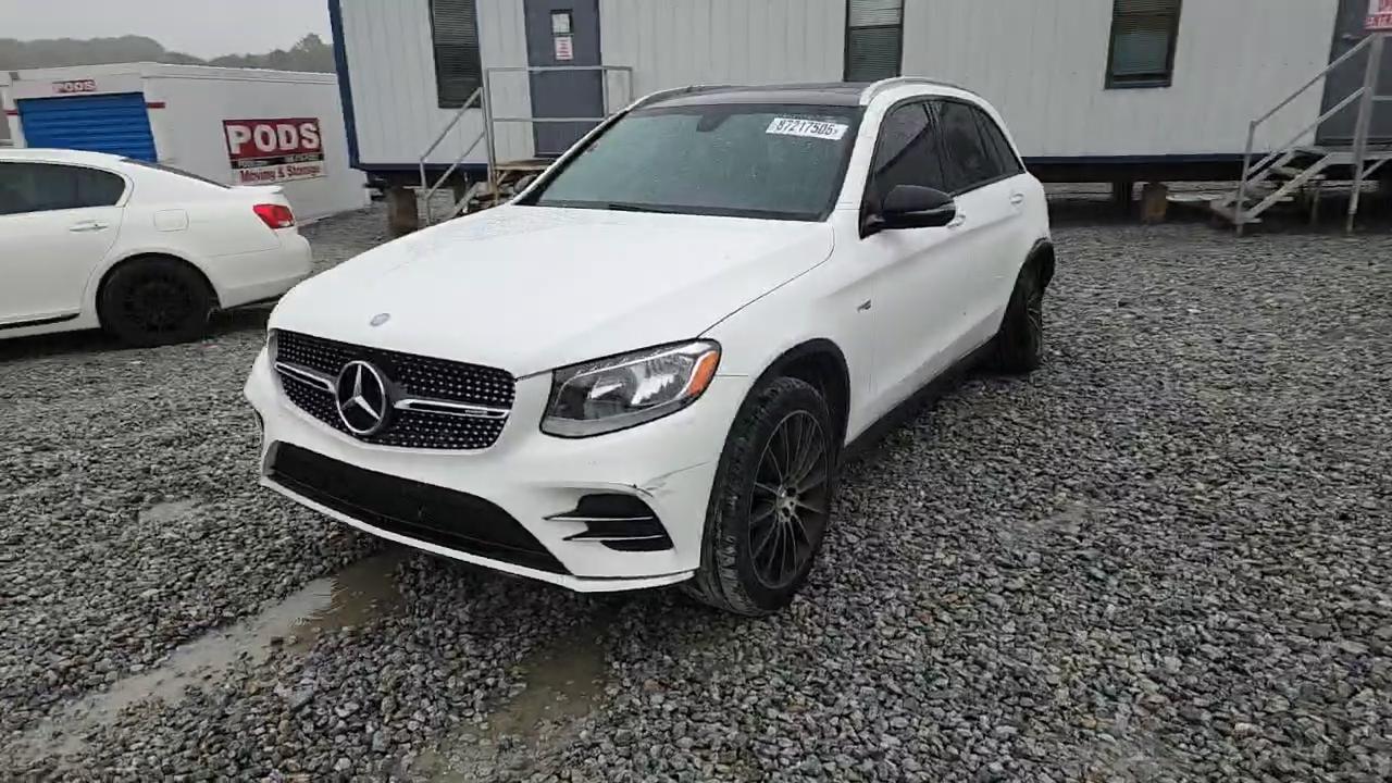 Фото: WDC0G6EB0HF144370