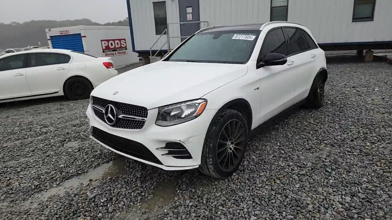 Фото: WDC0G6EB0HF144370