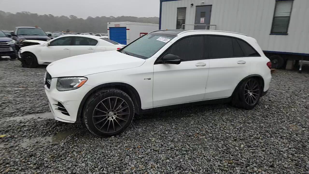 Фото: WDC0G6EB0HF144370