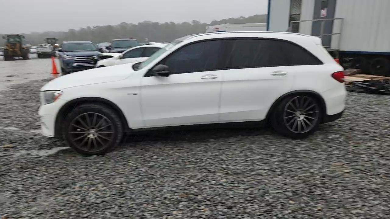 Фото: WDC0G6EB0HF144370