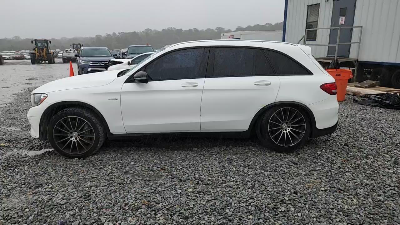 Фото: WDC0G6EB0HF144370