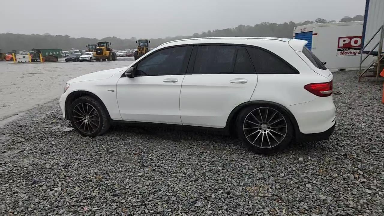 Фото: WDC0G6EB0HF144370