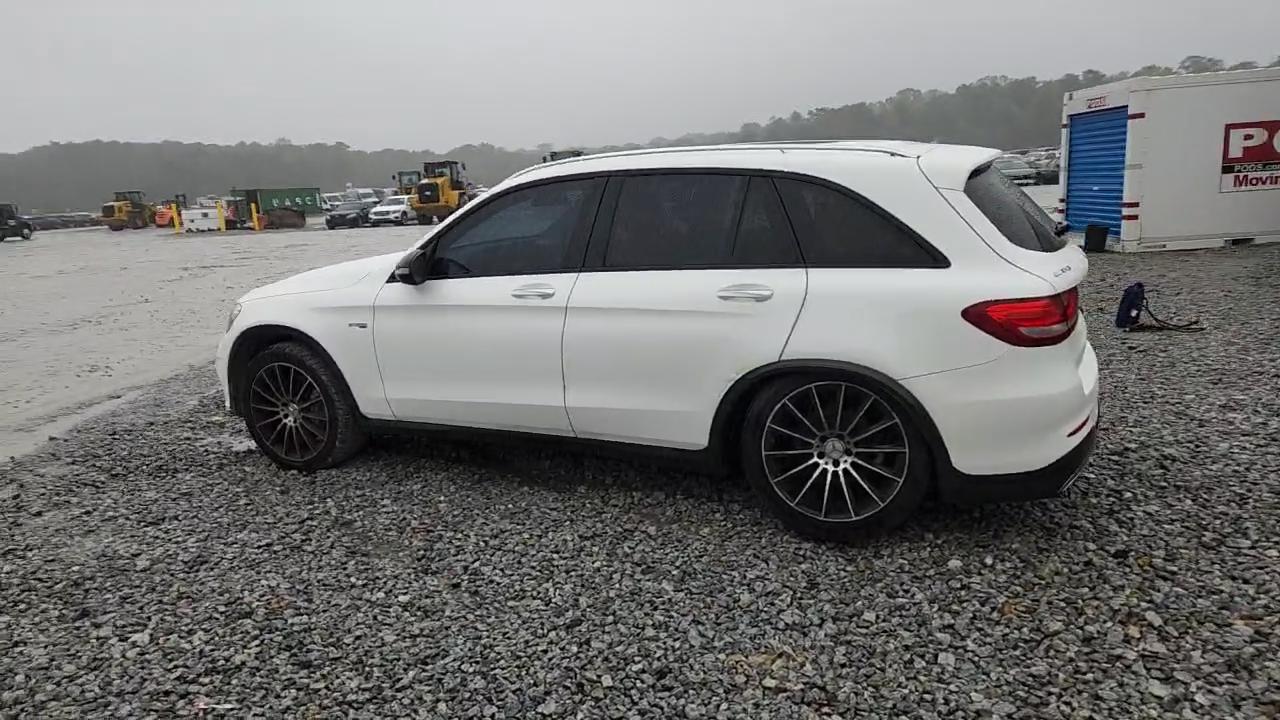 Фото: WDC0G6EB0HF144370