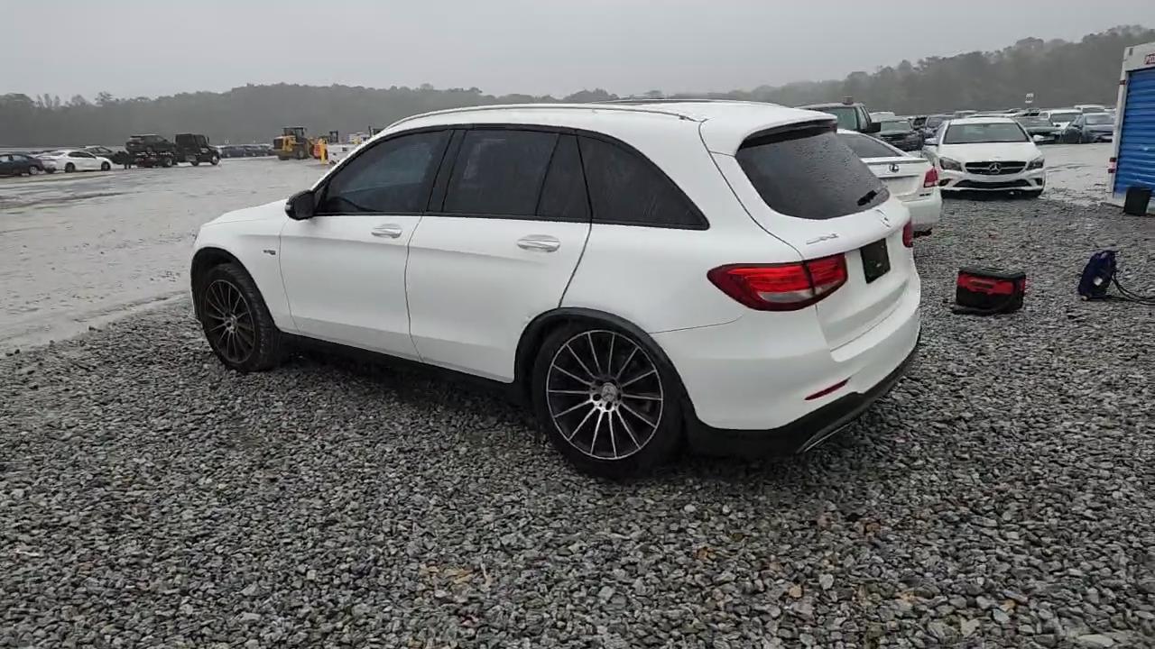 Фото: WDC0G6EB0HF144370