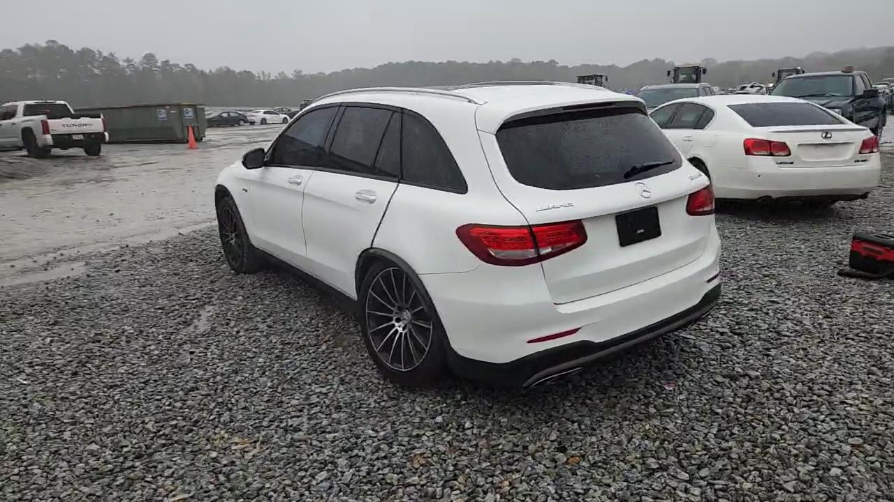 Фото: WDC0G6EB0HF144370