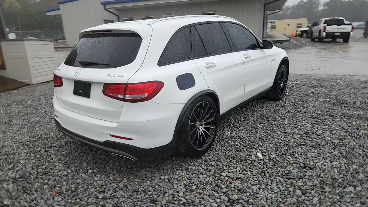 Фото: WDC0G6EB0HF144370