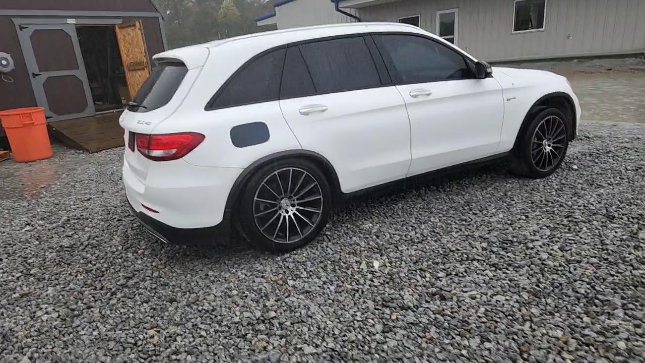 Фото: WDC0G6EB0HF144370