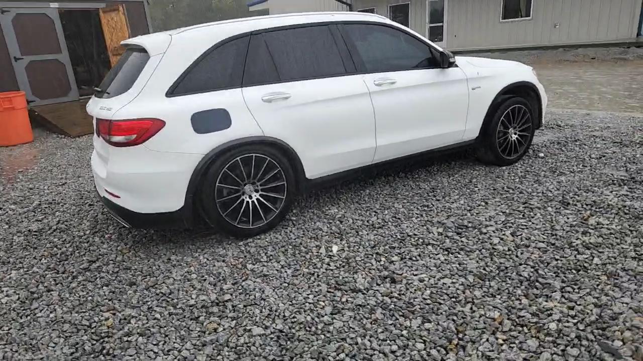 Фото: WDC0G6EB0HF144370