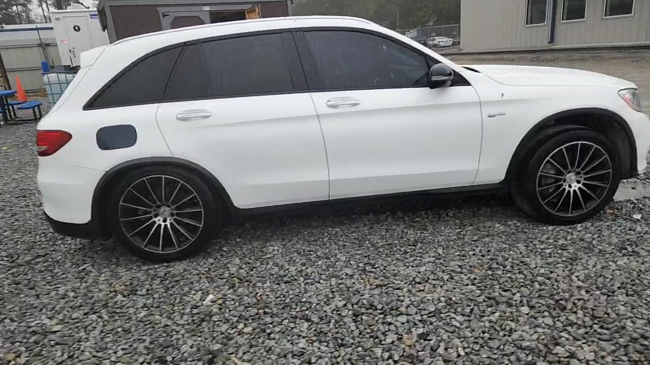 Фото: WDC0G6EB0HF144370