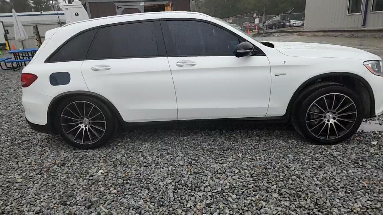 Фото: WDC0G6EB0HF144370