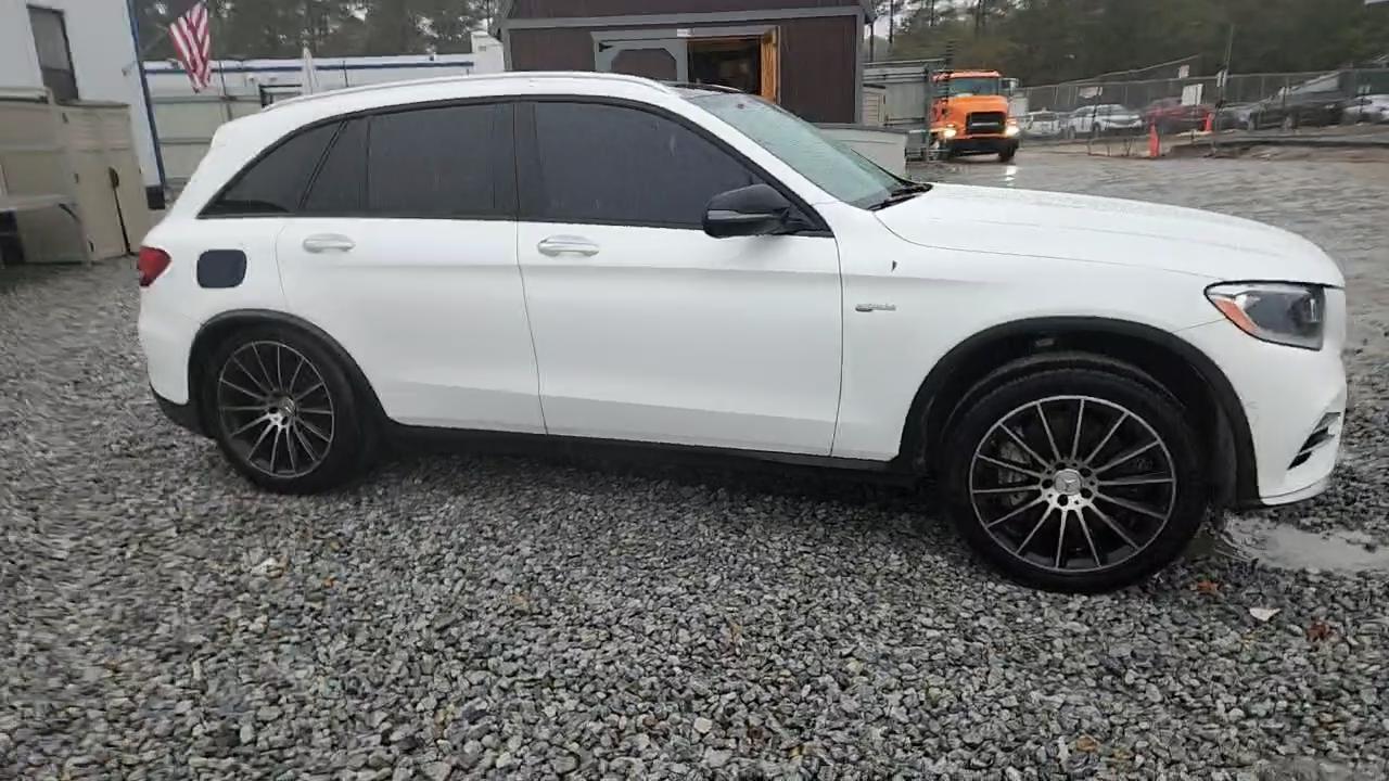 Фото: WDC0G6EB0HF144370