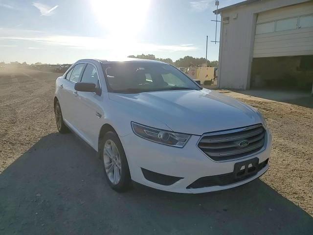 2018 Ford Taurus Se VIN: 1FAHP2D8XJG127363 Lot: 84399815