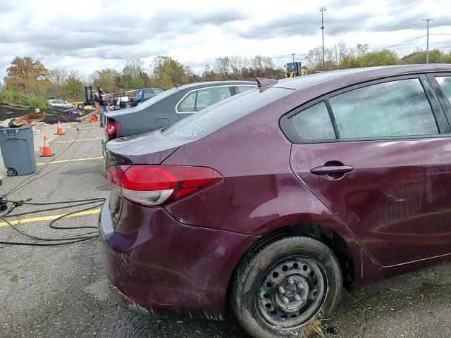 2018 Kia Forte Lx VIN: 3KPFL4A78JE206504 Lot: 86615125