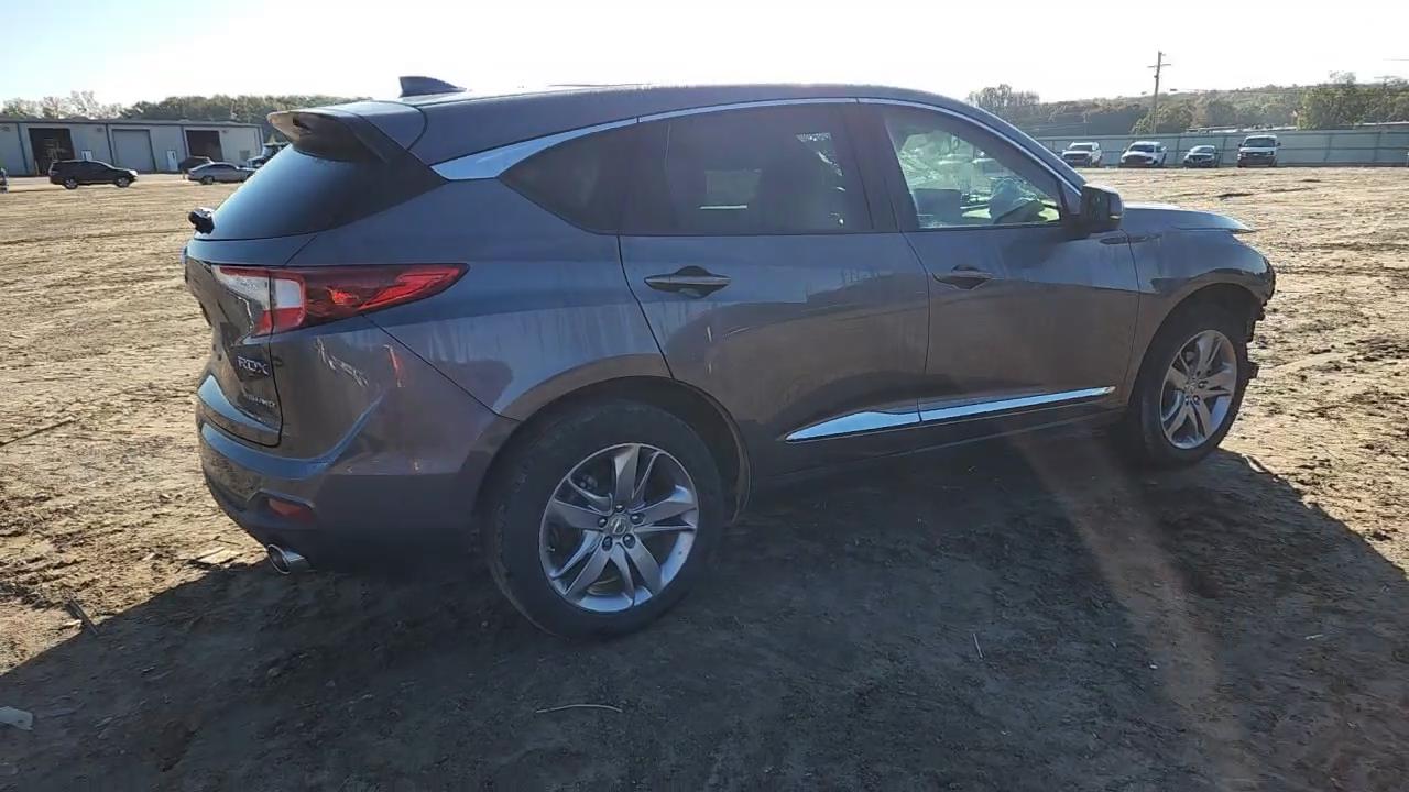 Фото: 5J8TC2H79ML044523