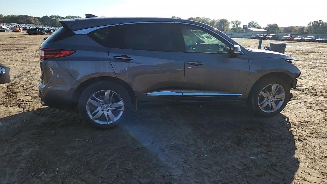 Фото: 5J8TC2H79ML044523