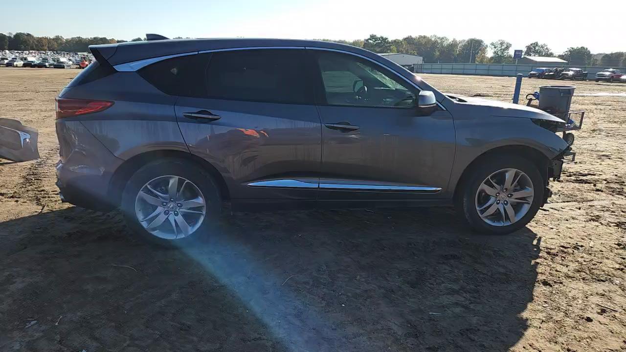 Фото: 5J8TC2H79ML044523