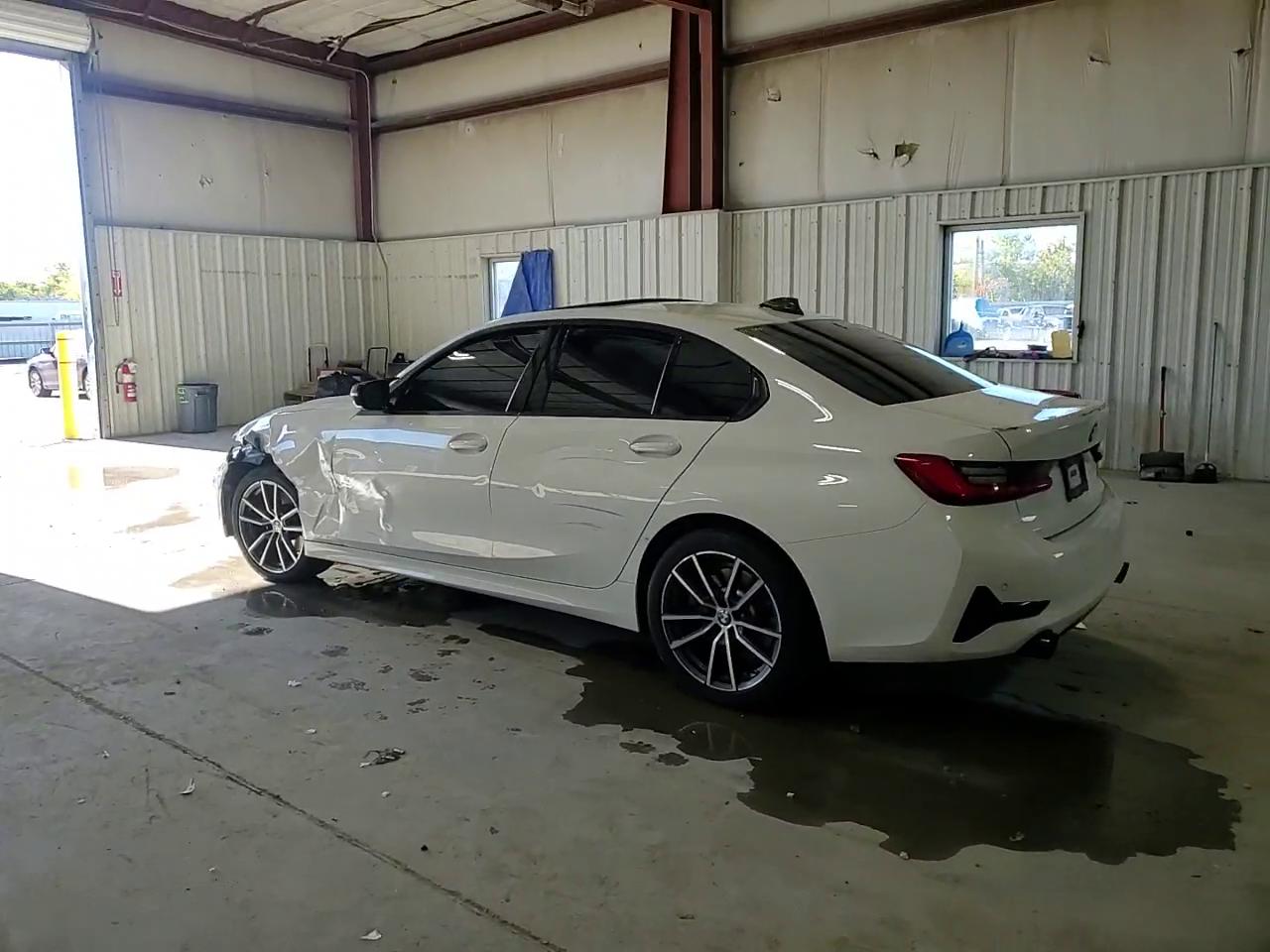 Фото: 3MW5R7J56K8B02956