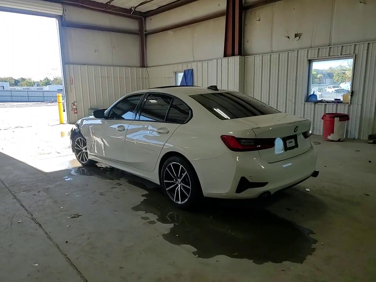 Фото: 3MW5R7J56K8B02956