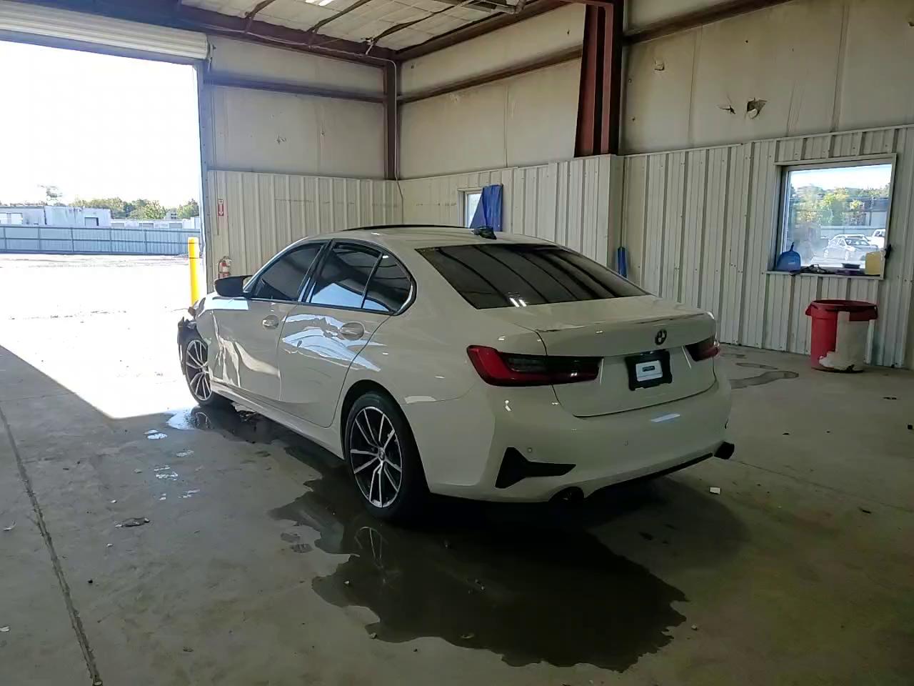 Фото: 3MW5R7J56K8B02956