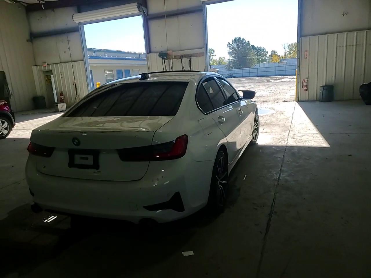 Фото: 3MW5R7J56K8B02956