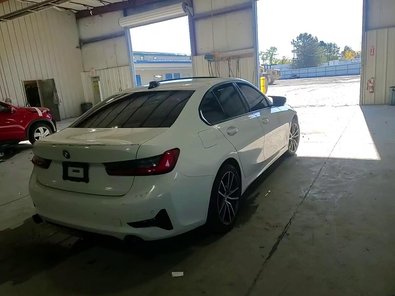 Фото: 3MW5R7J56K8B02956