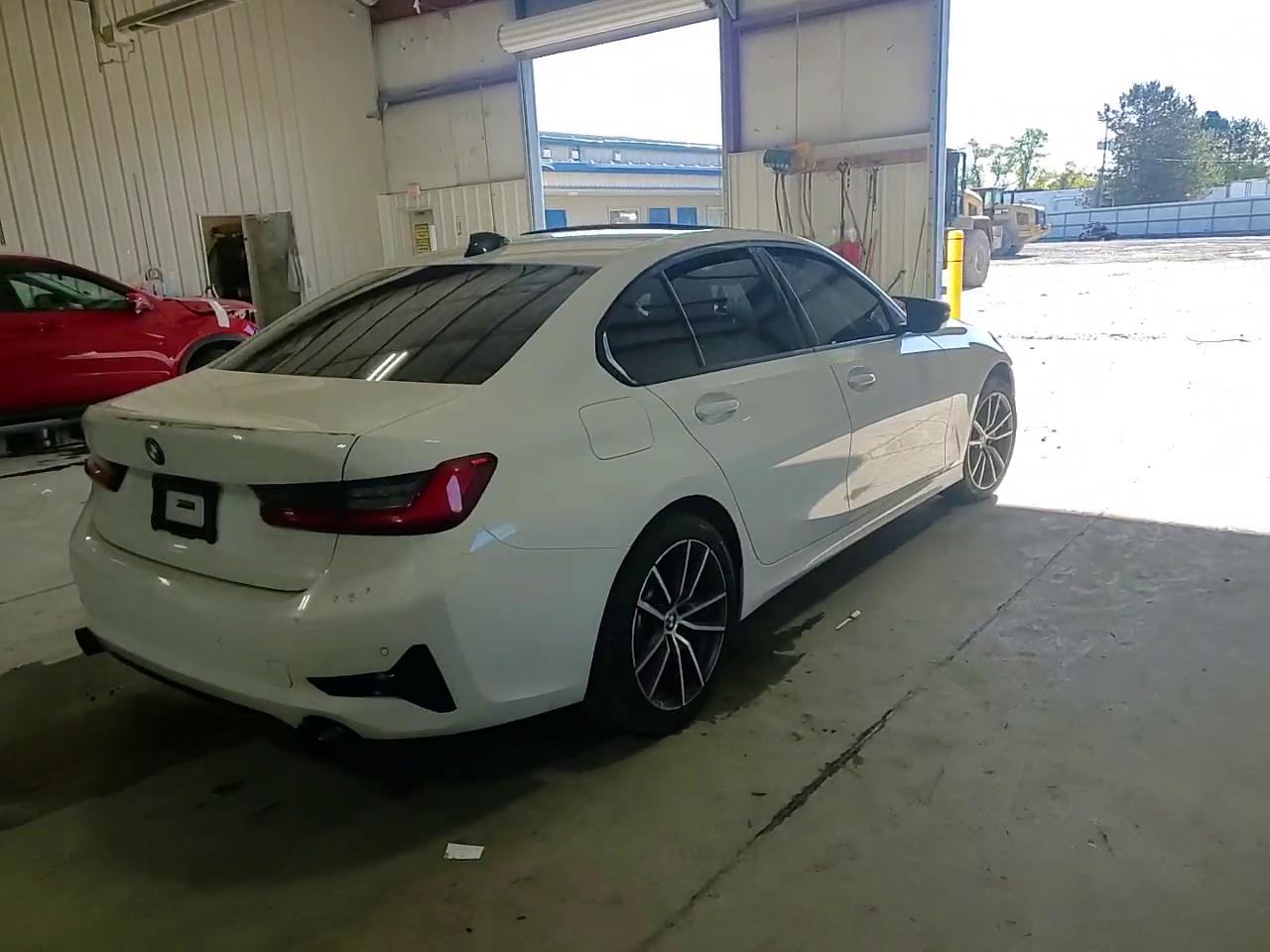 Фото: 3MW5R7J56K8B02956