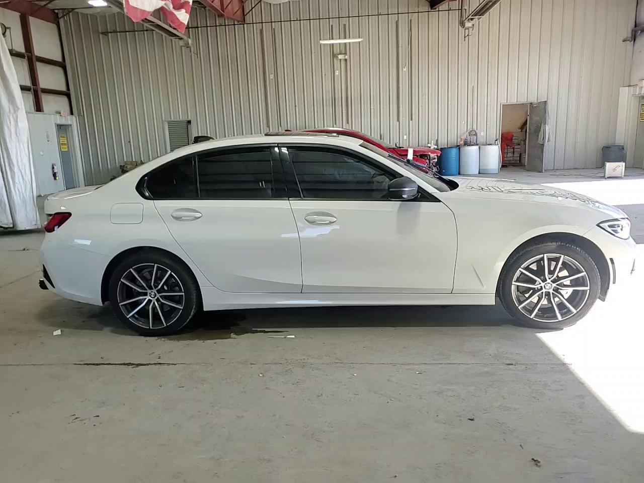 Фото: 3MW5R7J56K8B02956