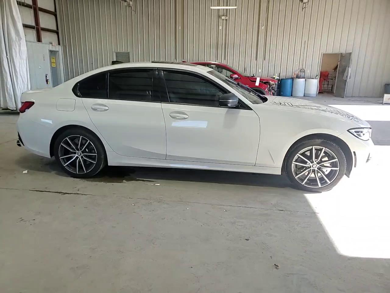 Фото: 3MW5R7J56K8B02956