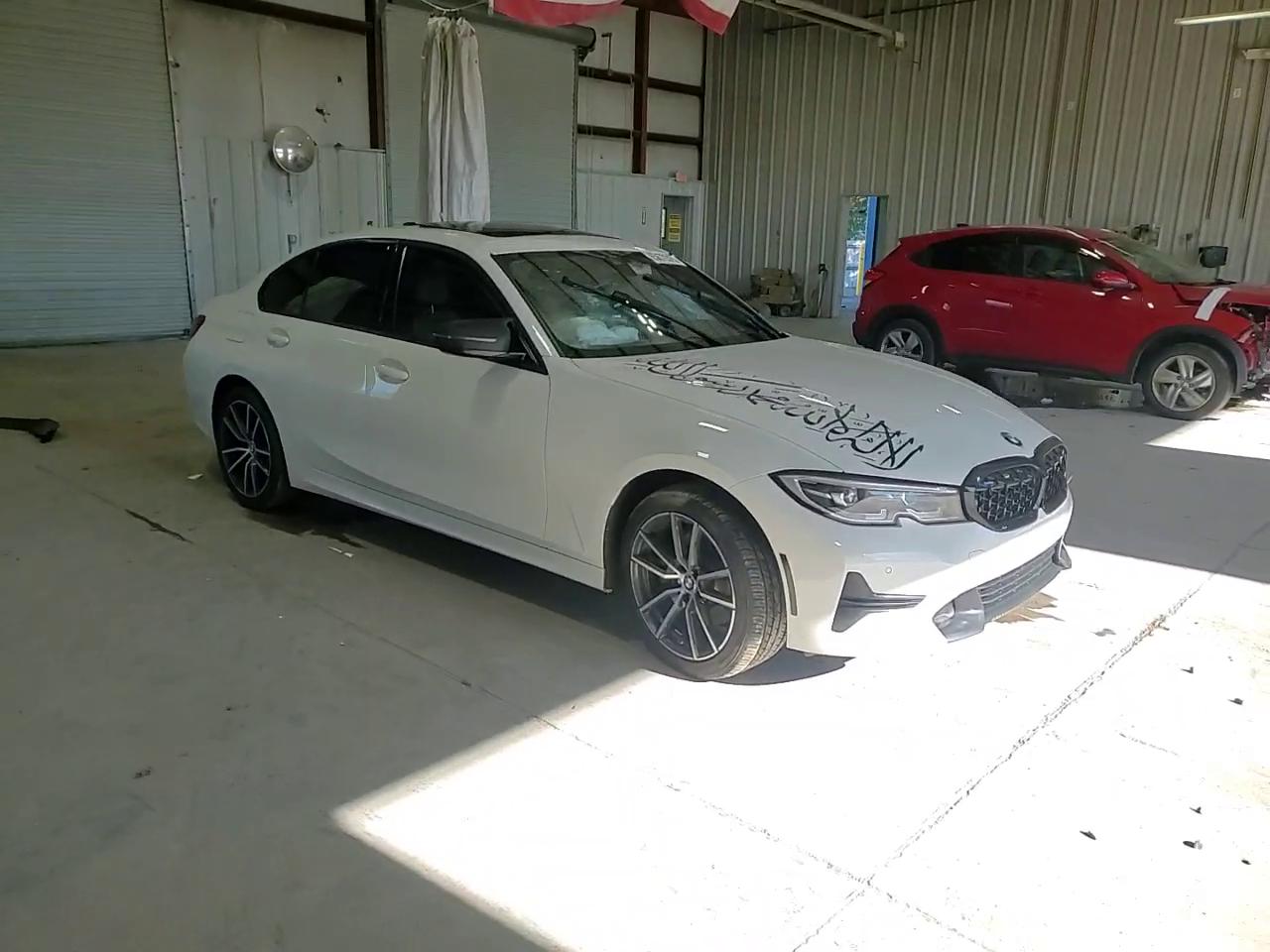 Фото: 3MW5R7J56K8B02956