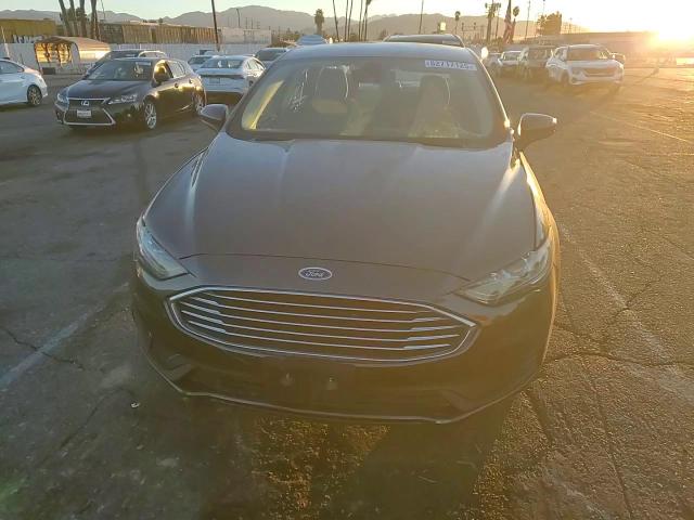 2019 Ford Fusion Se VIN: 3FA6P0LU7KR144934 Lot: 82717125