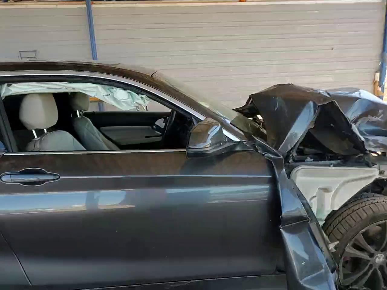 Фото: WBA1F5C5XEV255284