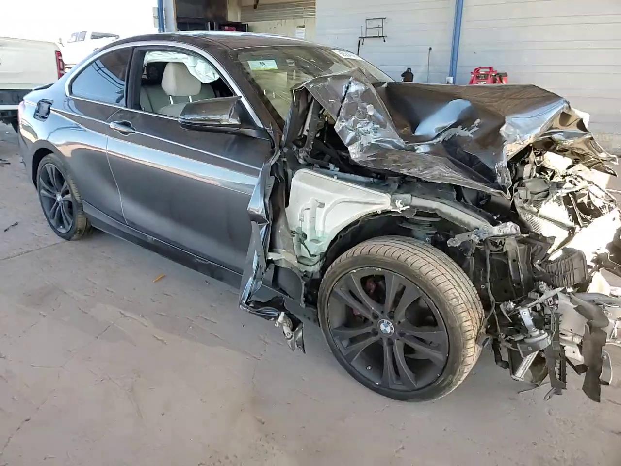 Фото: WBA1F5C5XEV255284