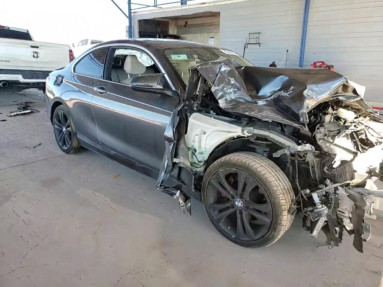 Фото: WBA1F5C5XEV255284