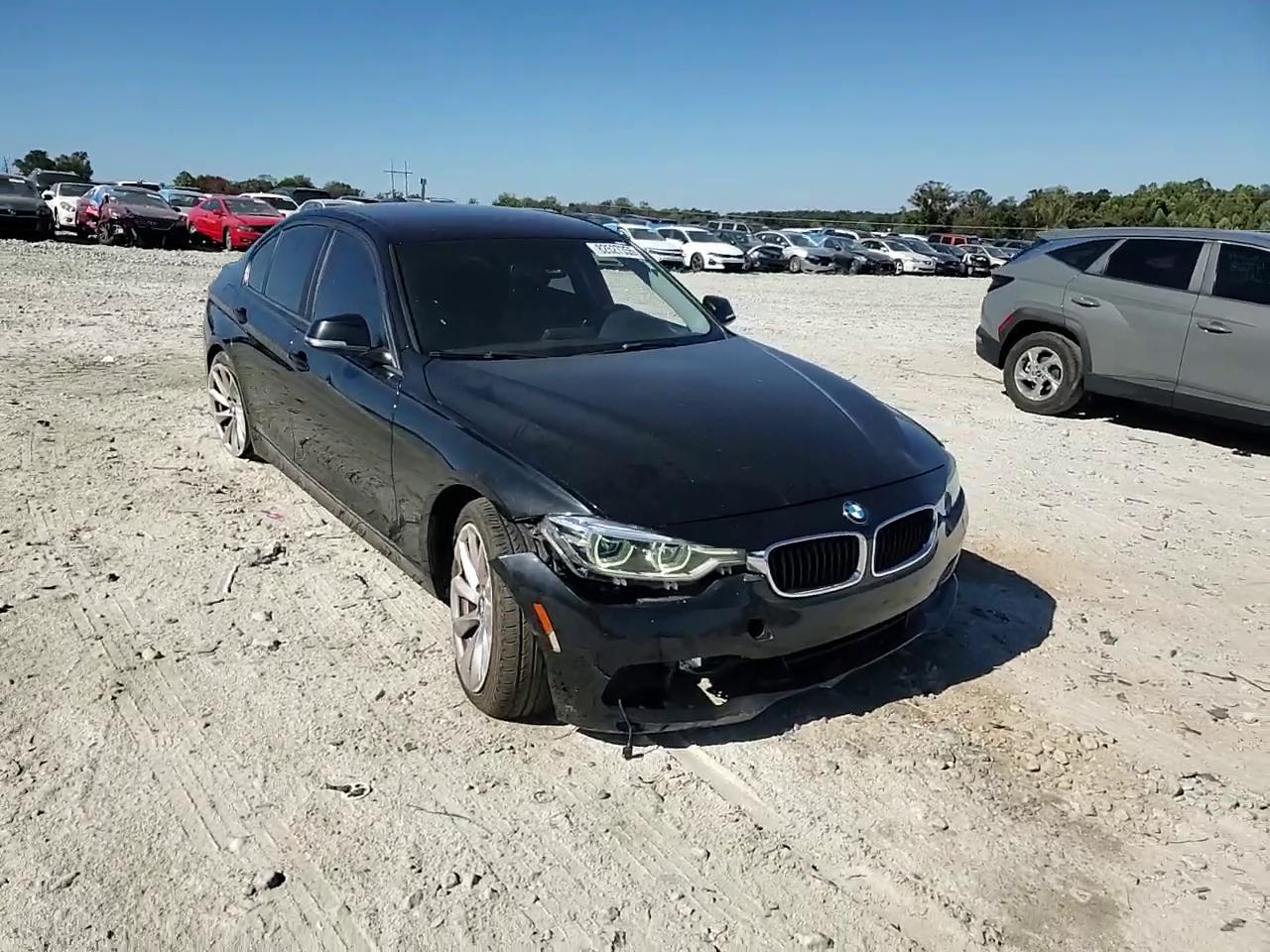 Фото: WBA8E1G59JNU93383