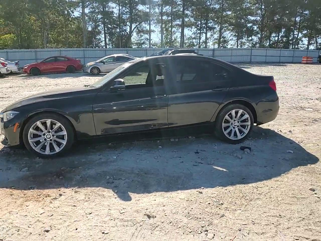 Фото: WBA8E1G59JNU93383