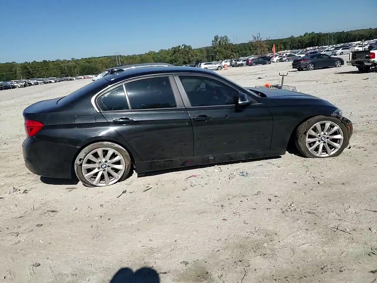 Фото: WBA8E1G59JNU93383