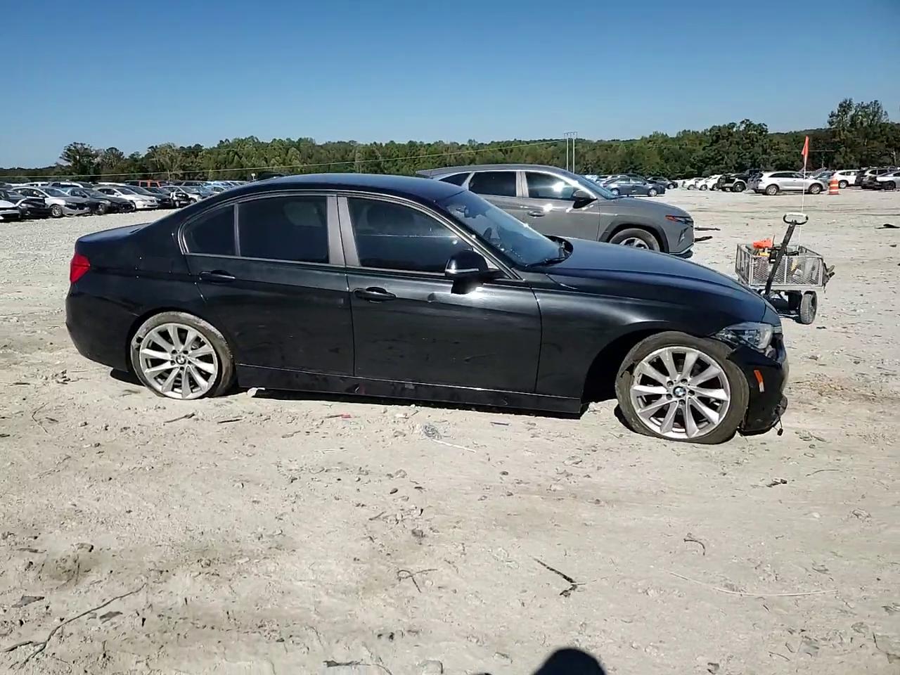 Фото: WBA8E1G59JNU93383